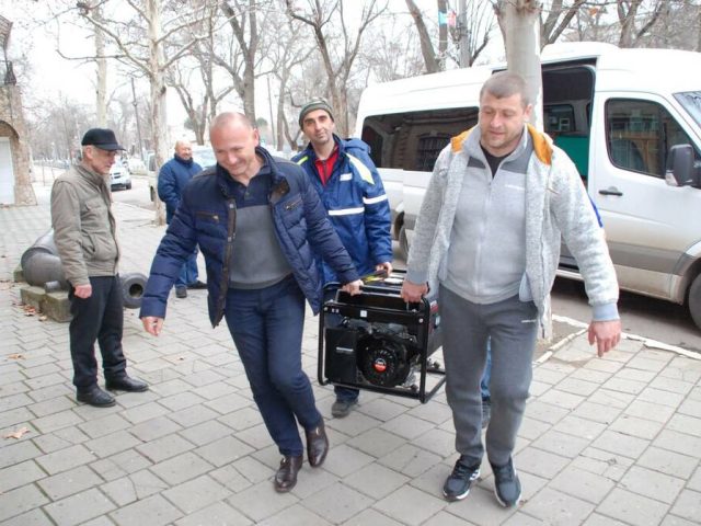 генератори Украйна